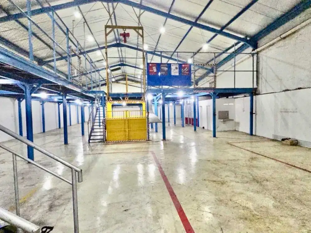 DIJUAL GUDANG MUTIARA MARGOMULYO INDAH LB 611m2 ADA LIFT BARANG DEKAT TOL MARGOMULYO