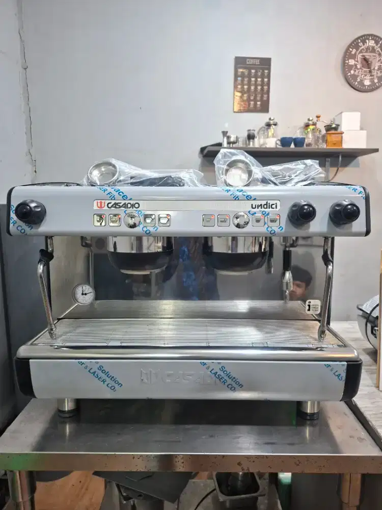 Mesin kopi espresso coffee maker 2 grup merk Casadio Italia