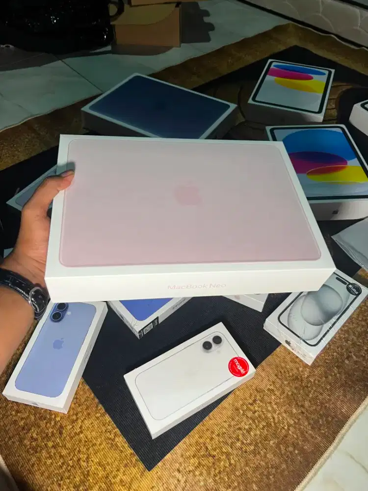Macbook Neo 256gb Blush (pink)