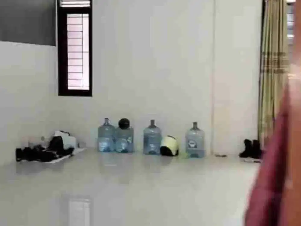 Rumah 1,5 lantai  cocok untuk kantor dan tempat tinggal di Pasteur dengan kamar tidur 3 juga ada AC di kamar tidur atas
