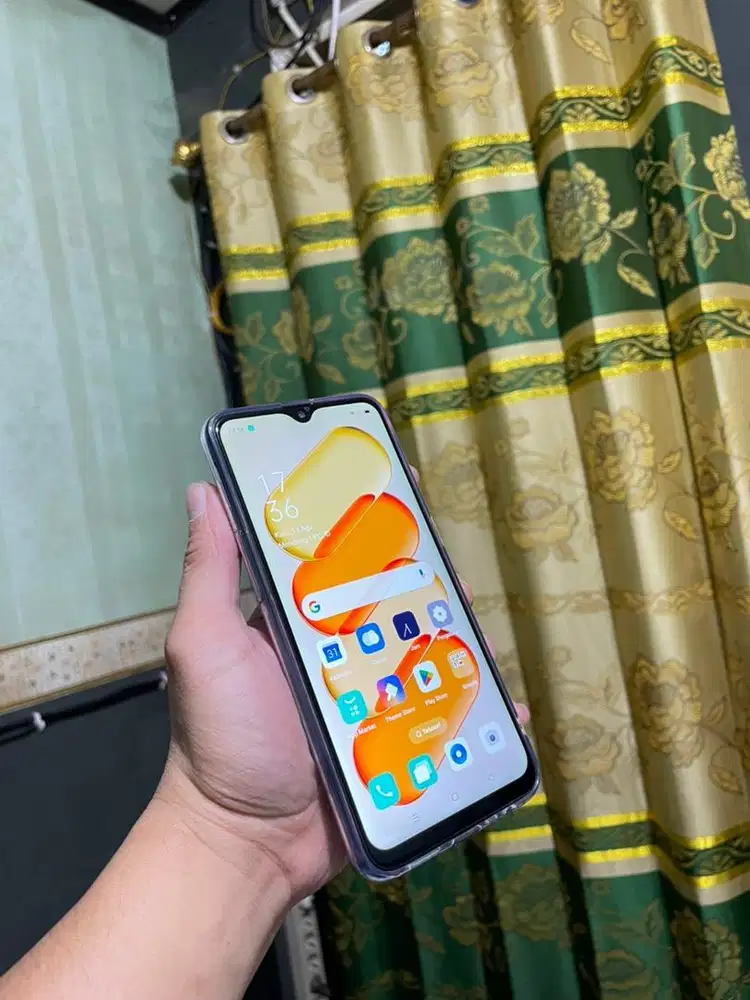 Oppo F9 4/64 Layar 6.3 Inch