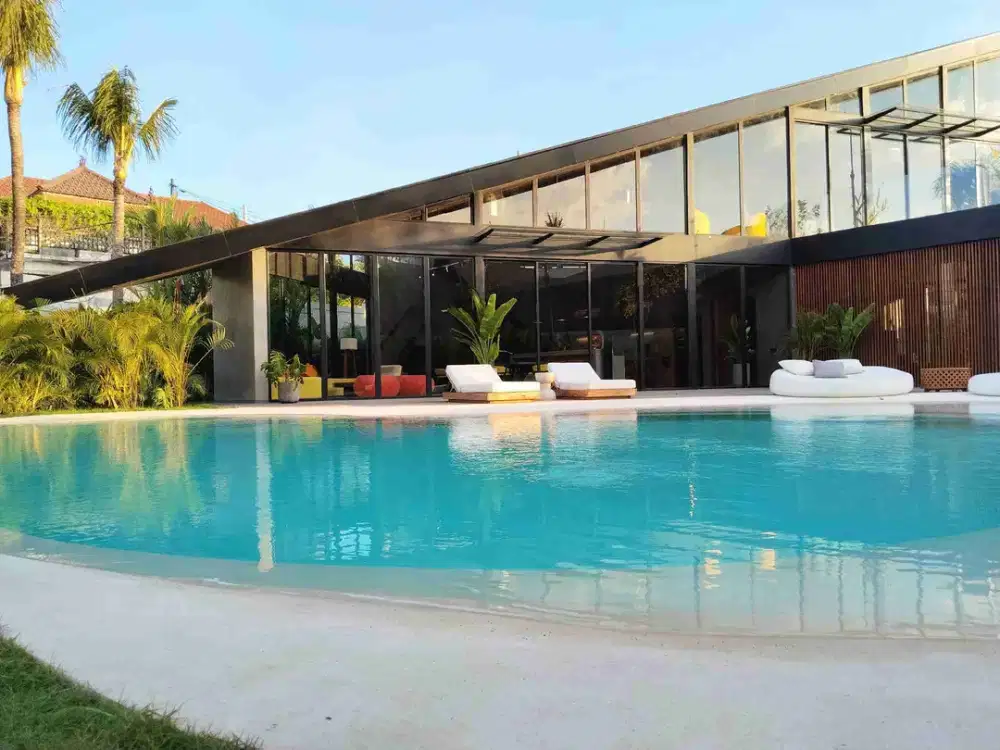Luxury Villa Premium 5 Kamar Dekat Pantai Batu Bolong