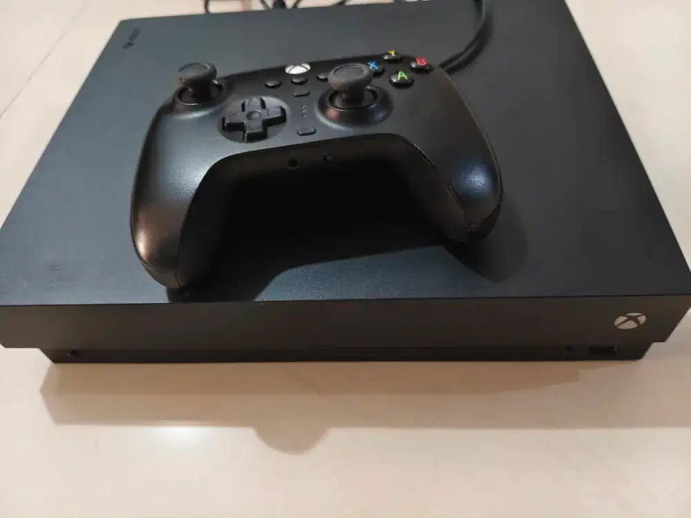 Xbox One X 1TB, mulus normal, bonus game FC 26 , gamepaas ultimate Okt