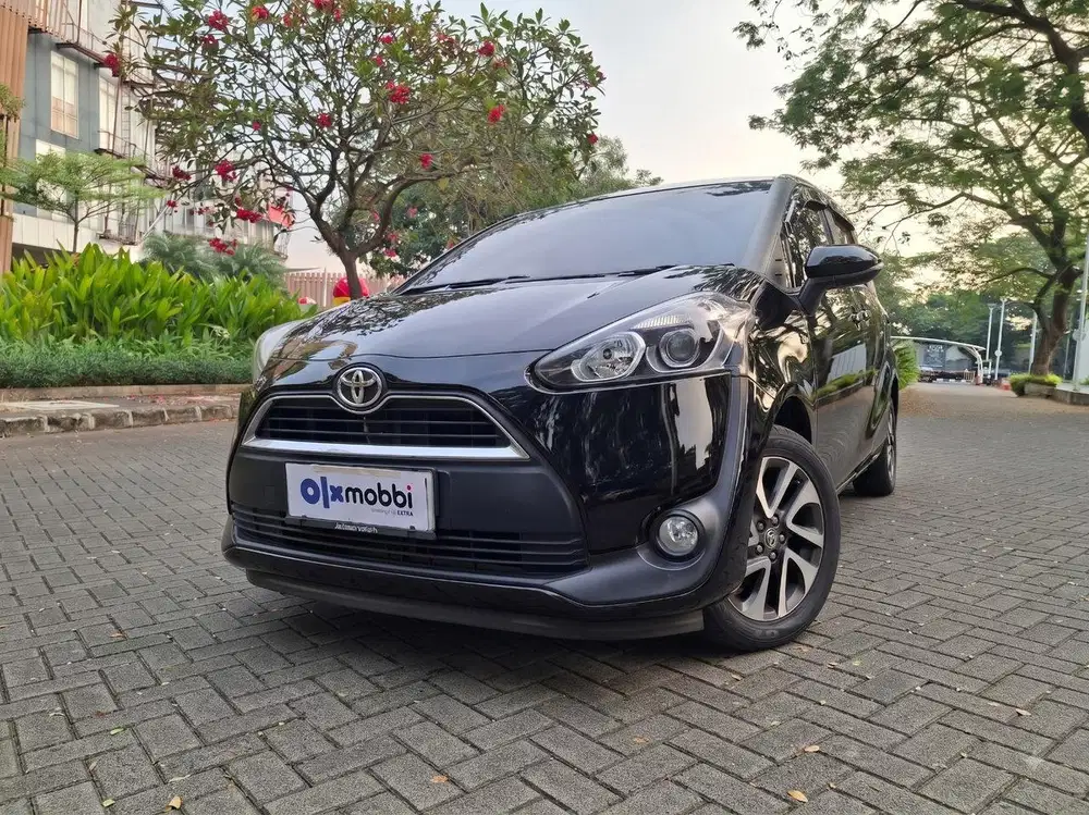 TDP 1 JUTA Toyota Sienta 1.5 V Bensin-AT 2016 Hitam CEYRB