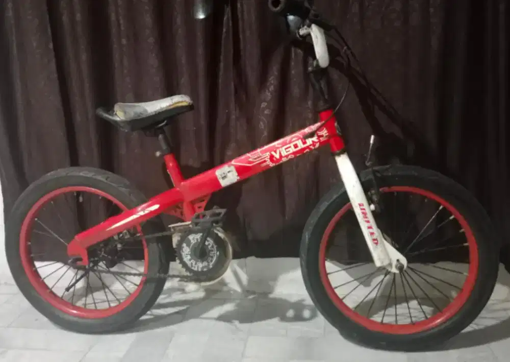 Sepeda BMX United Vigour