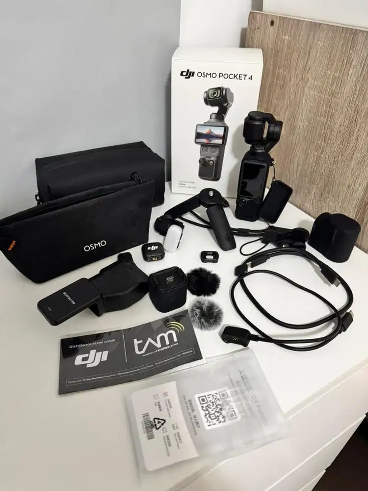 DJI Osmo Pocket 4 CREATOR COMBO