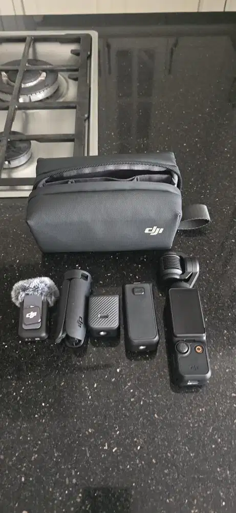 Dijual DJI Osmo Pocket 3 Creator Combo. Barang pribadi. Mulus 99%