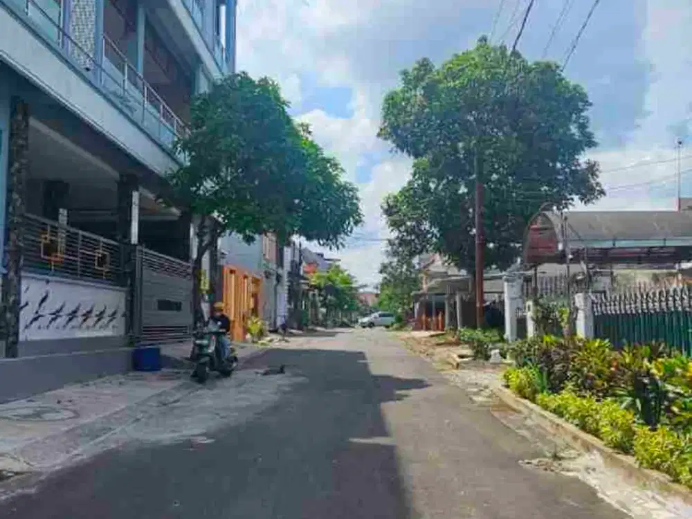 tanah premium bagus dibangun kos elite bisa 4 atau 5 lantai di bunga merak dekat pinang merah dan andong. jalan 8 meter. sangat dekat ke jalan raya suhat dan kampus UB Brawijaya bisa jadi 2 unit kos elite