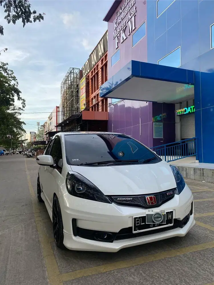 Honda Jazz RS Metic 2013