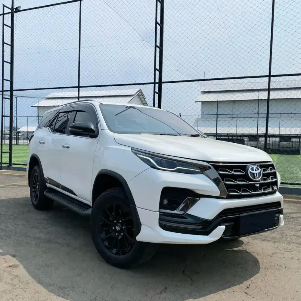 TOYOTA FORTUNER 2.8 GR SPORT 2024