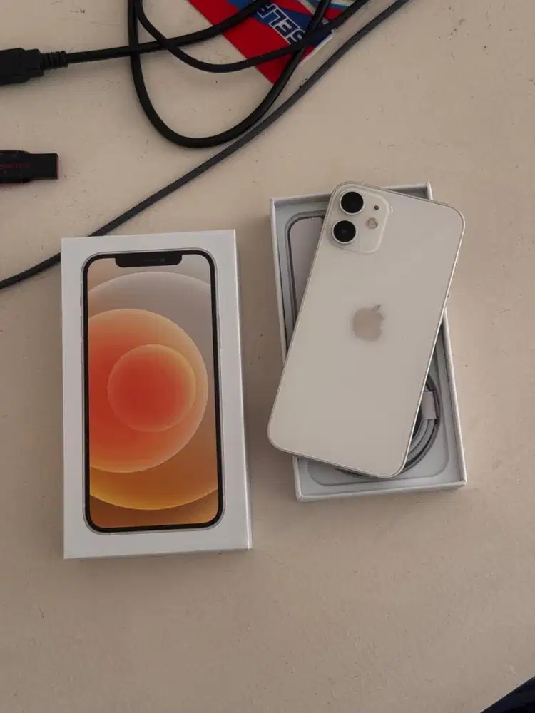 iPhone 12 Mini 64 White | Fullset Lengkap Mulus Rawatan Pribadi