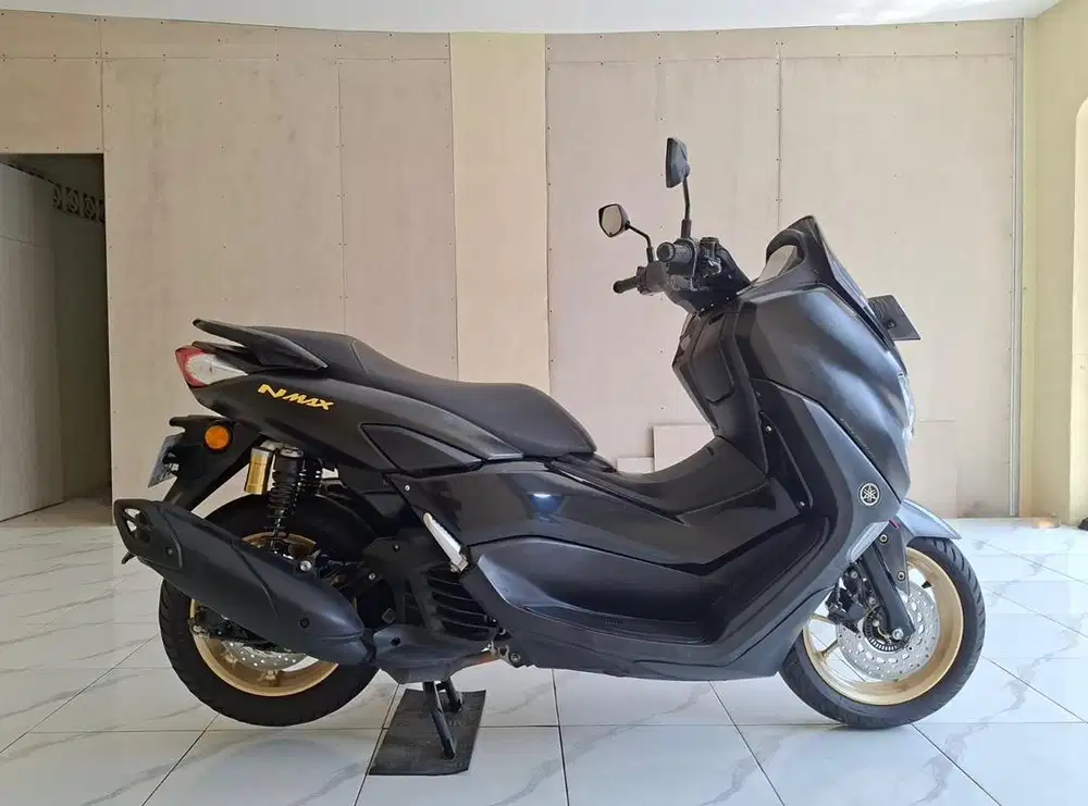 Yamaha Nmax New Keyless ABS (Tipe Tertinggi) MULUSSS Pajak Hidup