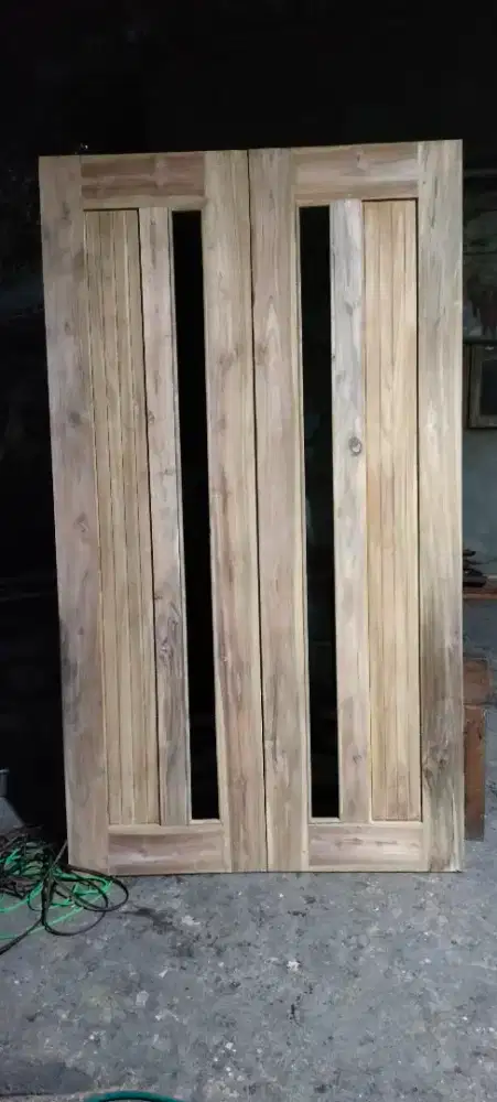 Pintu kusen jendela kayu jati
