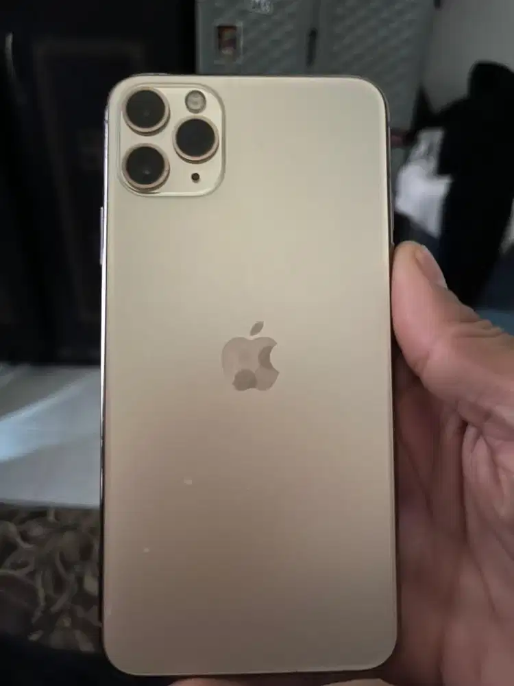 Nyarkem dari internal yg lebih besar atau BT (IPHONE 11 PROMAX 64gb)