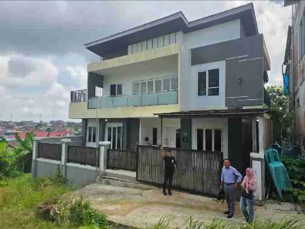 Dijual cepat rumah 2 lantai, di Kp. Timur, Balikpapan Utara
