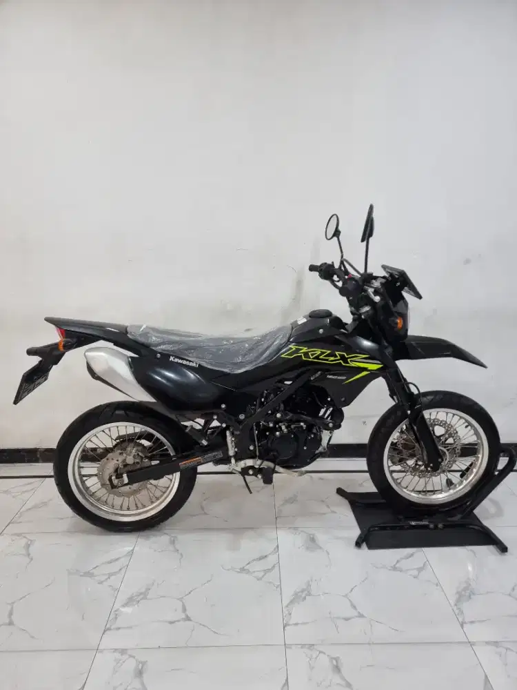Kawasaki KLX 150 SM USD LED 2025 bl 2 pajak 2027 Supermoto Bisa kredit