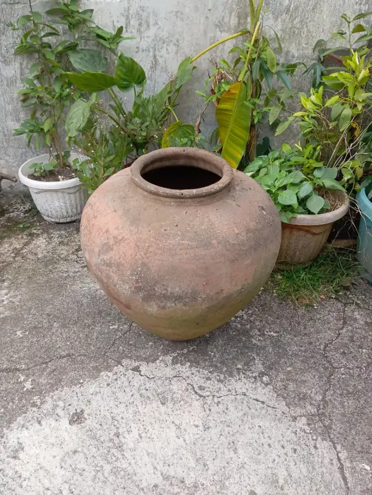 Gentong tanah liat