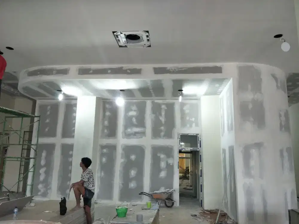 Tukang pasang baja ringan pasang plafon PVC pasang partisi ruangan dll