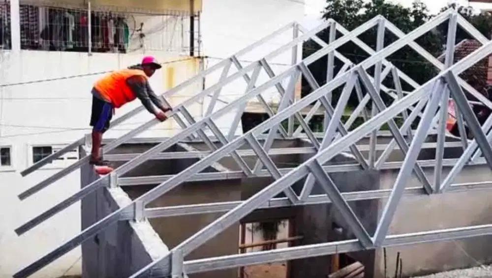 Tukang pasang baja ringan pasang plafon PVC pasang partisi ruangan dll