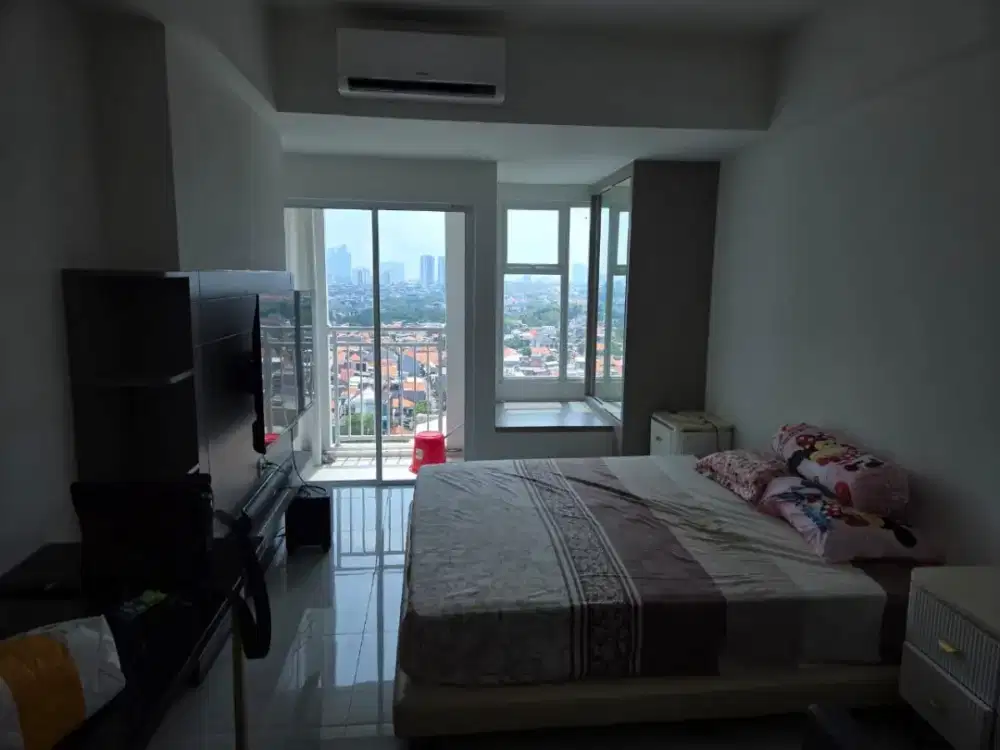 Sewa apartemen westown view . Lachiva . Studio plus