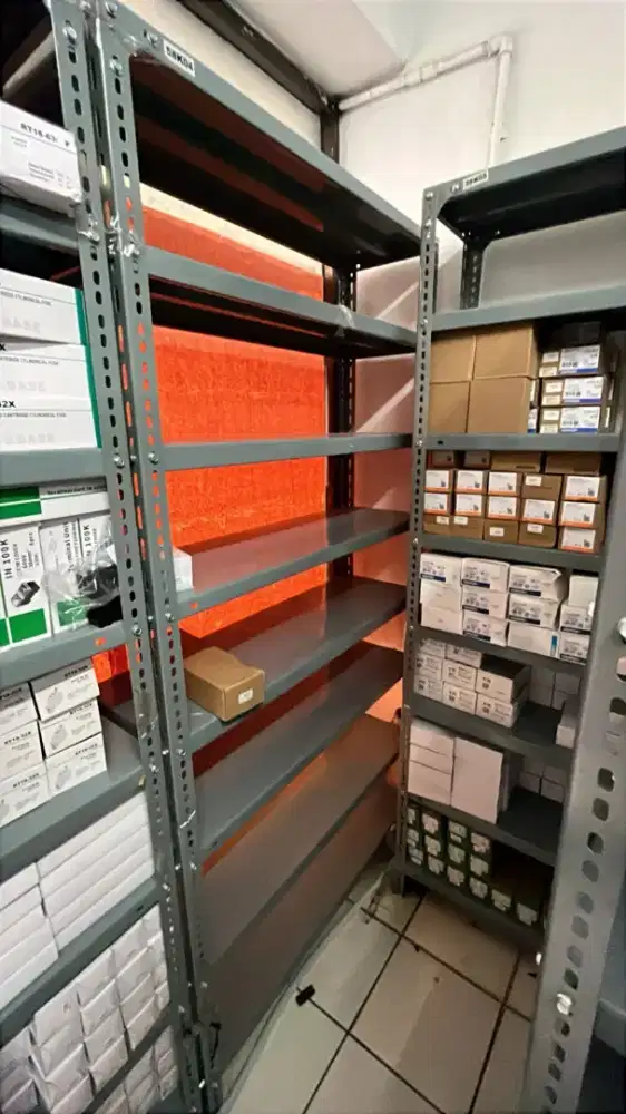 Rak storage besi 8 susun
