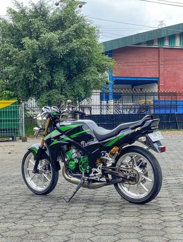 Kawasaki ninja 150R/150-R limited edition 2015 modif hedon,istimewa