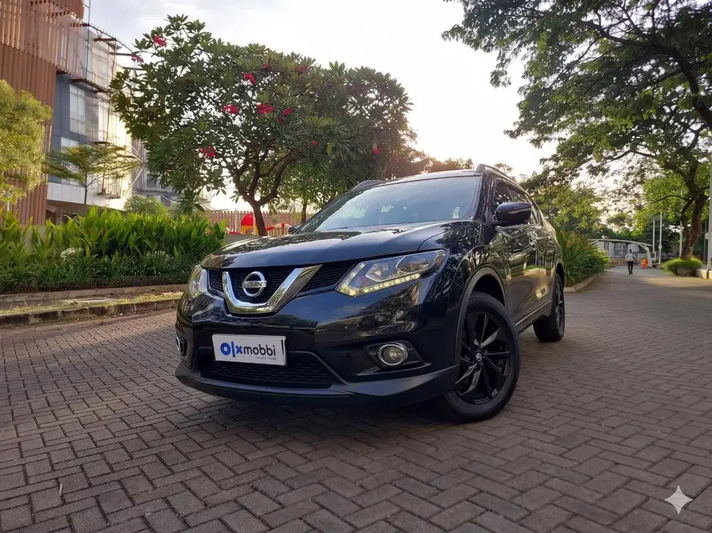 TDP 1 JUTA Nissan X-Trail 2.5 Bensin-AT 2015 Hitam C6NGD