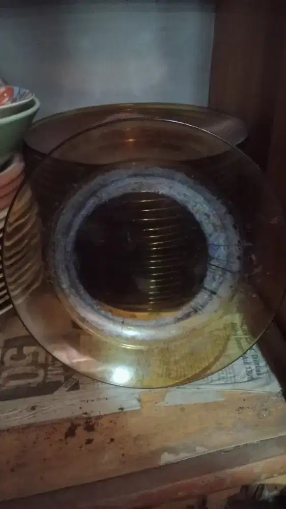 Piring kaca coklat tebal