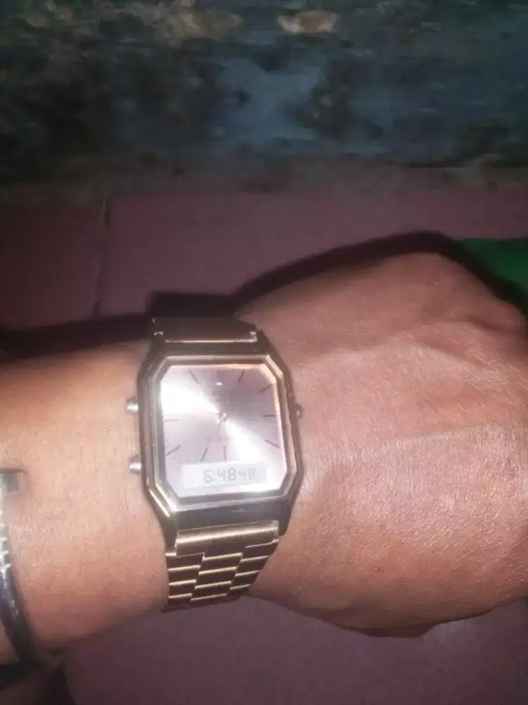 Jam tangan Casio AQ-230