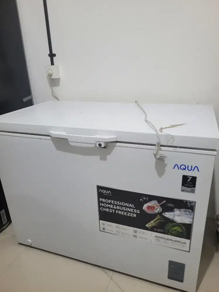 Freezer merk AQUA 400L