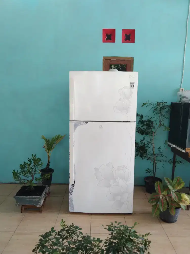 Kulkas super besar istimewa dijual cepat