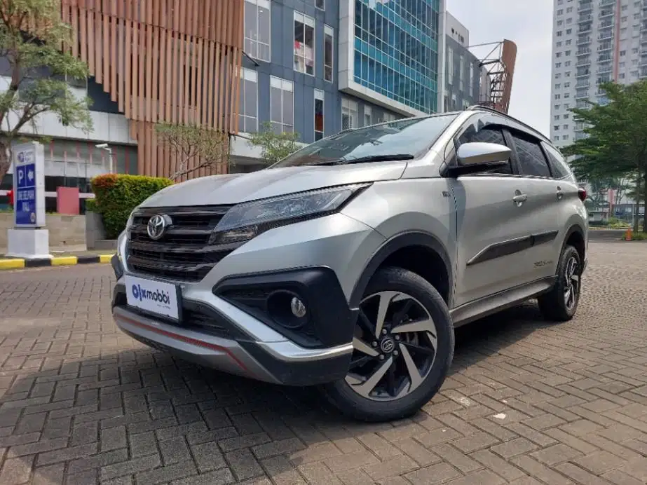 TDP 1 JUTA Toyota Rush 1.5 TRD Sportivo Bensin-AT 2020 Silver CTIUB
