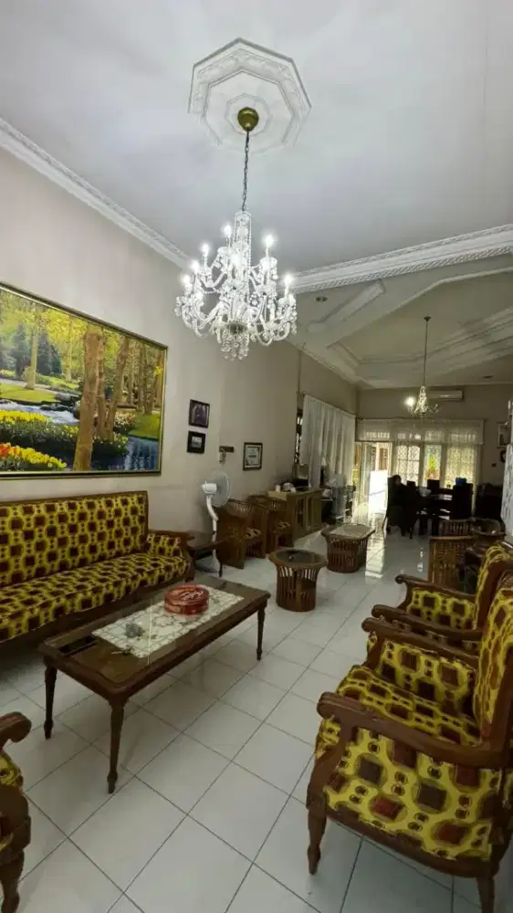 Dijual Rumah Lama Dharmahusada,Kertajaya,Manyar Kertoarjo,Mulyorejo
