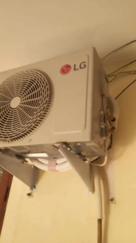 Terima AC bekas AC rusak AC mati tak terpakai satuan atau borongan.