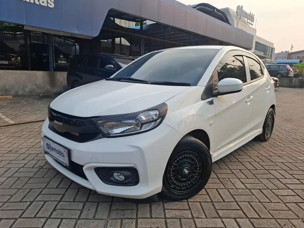 TDP 1 JUTA Honda Brio Satya 1.2 E Bensin-AT 2023 Putih CZKZB