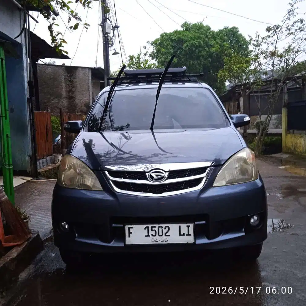 Daihatsu Xenia 2011 Bensin