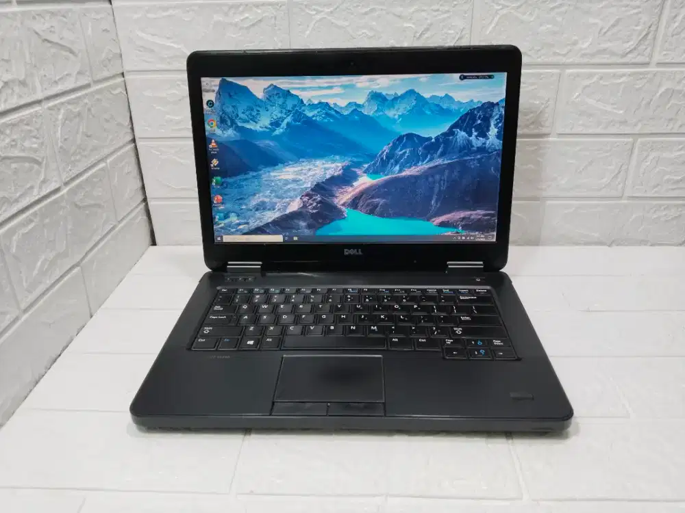 Laptop Core i3 Ram 4 GB Hardisk 250 GB Dell