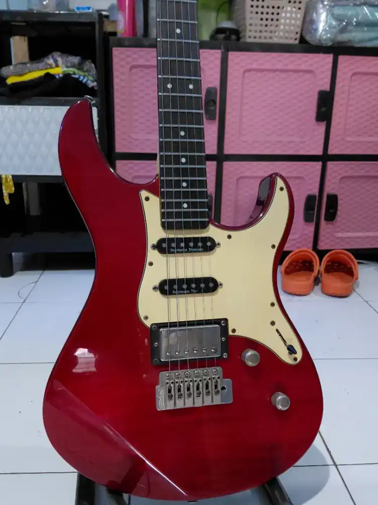 YAMAHA PACIFICA 612 VIIX