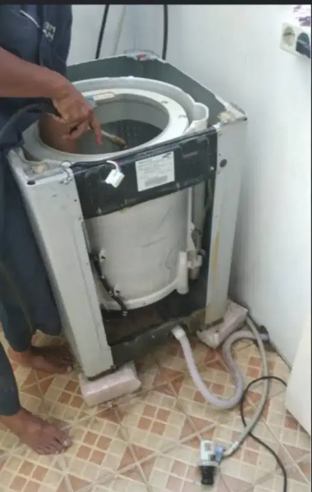 Servis panggilan peralatan rumah tangga ..mesin cuci-pompa air dll