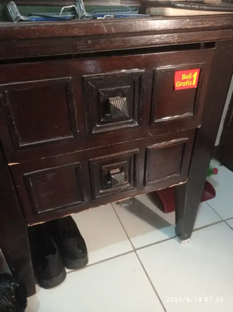 Nakas 2 laci dari kayu jati