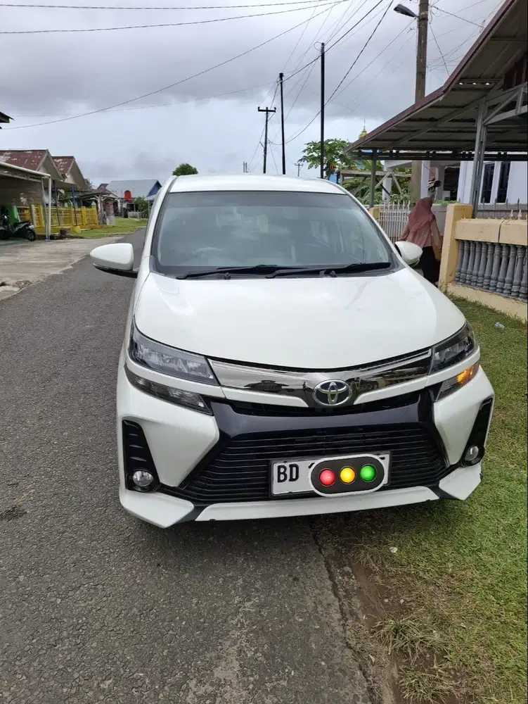 Dijual mobil veloz 1.5 manual th 2019 km 66rb plat BD