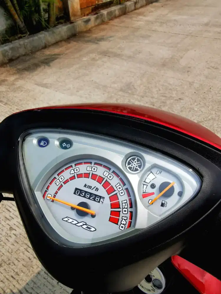 MURAH Yamaha mio 2011 kondisi istimewa bisa Tt barang apa saja