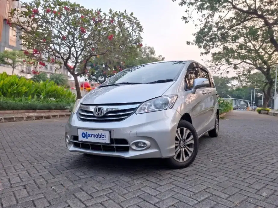 TDP 1 JUTA Honda Freed 1.5 E Bensin-AT 2013 Abu CABFD