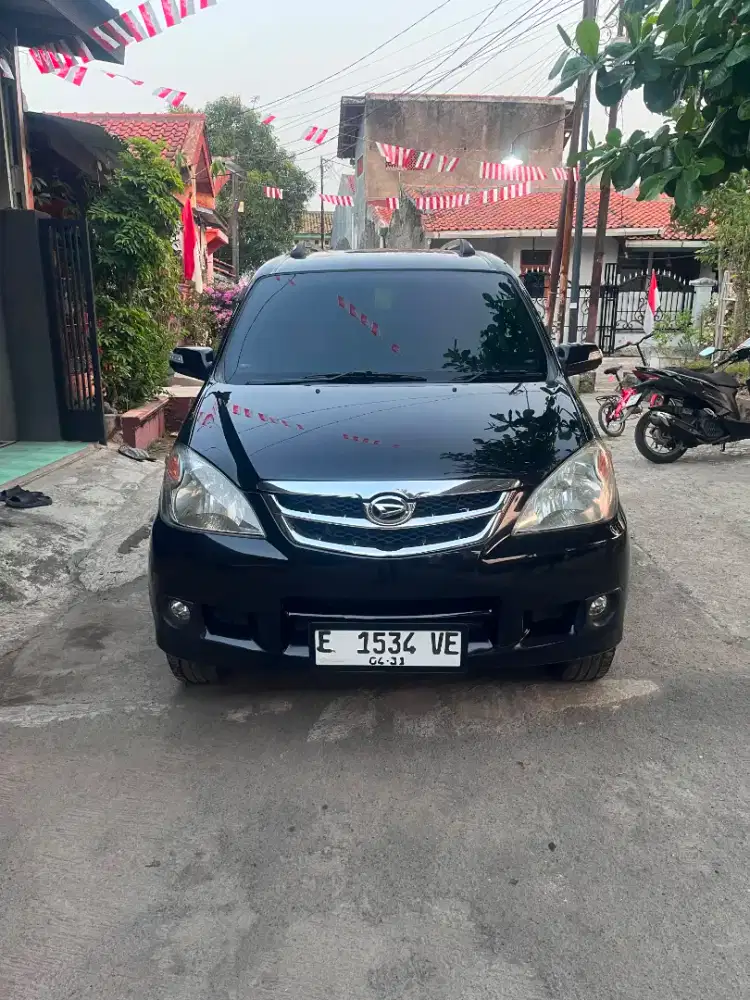 Daihatsu Xenia Xi 1300 Deluxe 2011