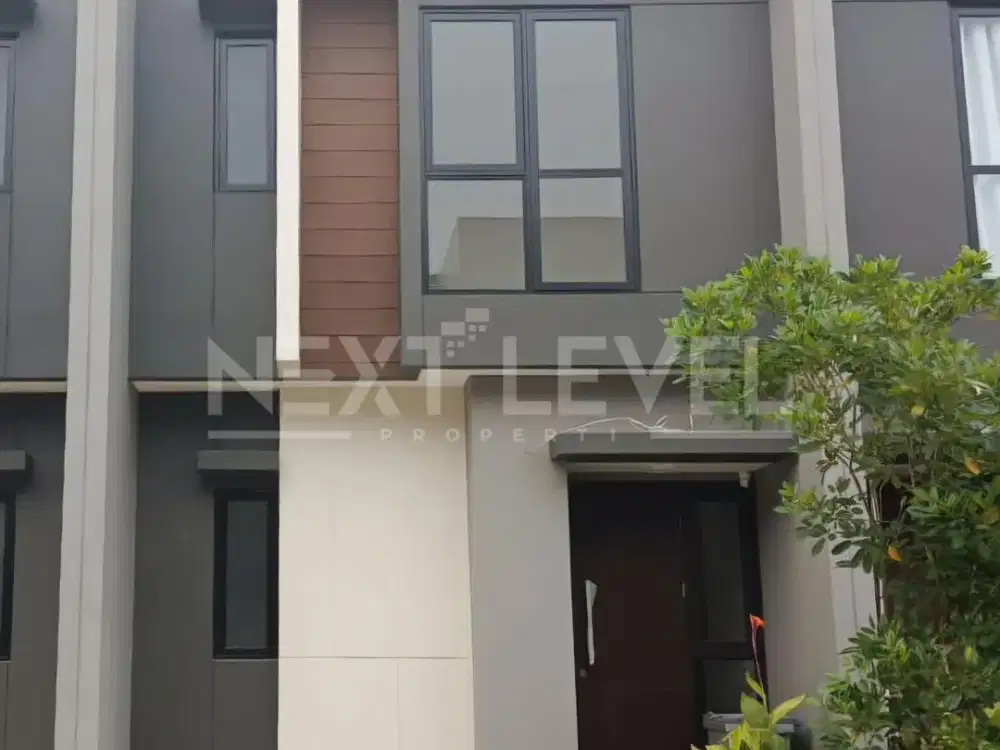 Rumah di Cluster Regia Summarecon Crown Gading Murah Bagus