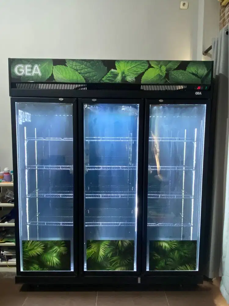 Cooler Showcase 3 Pintu GEA EXPO 1180 IC