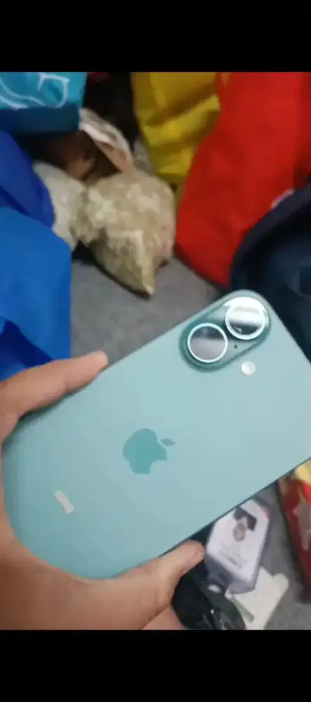 iPhone 16 128GB TEAL