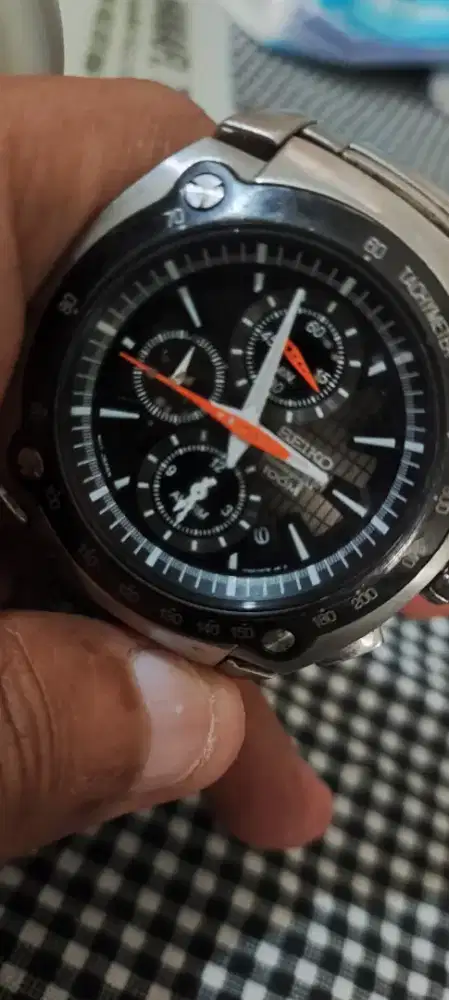 Jam tangan seiko