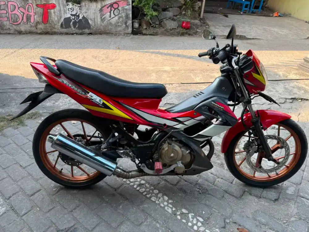 Suzuki satria FU CKD THN 2006 plat AA Magelang