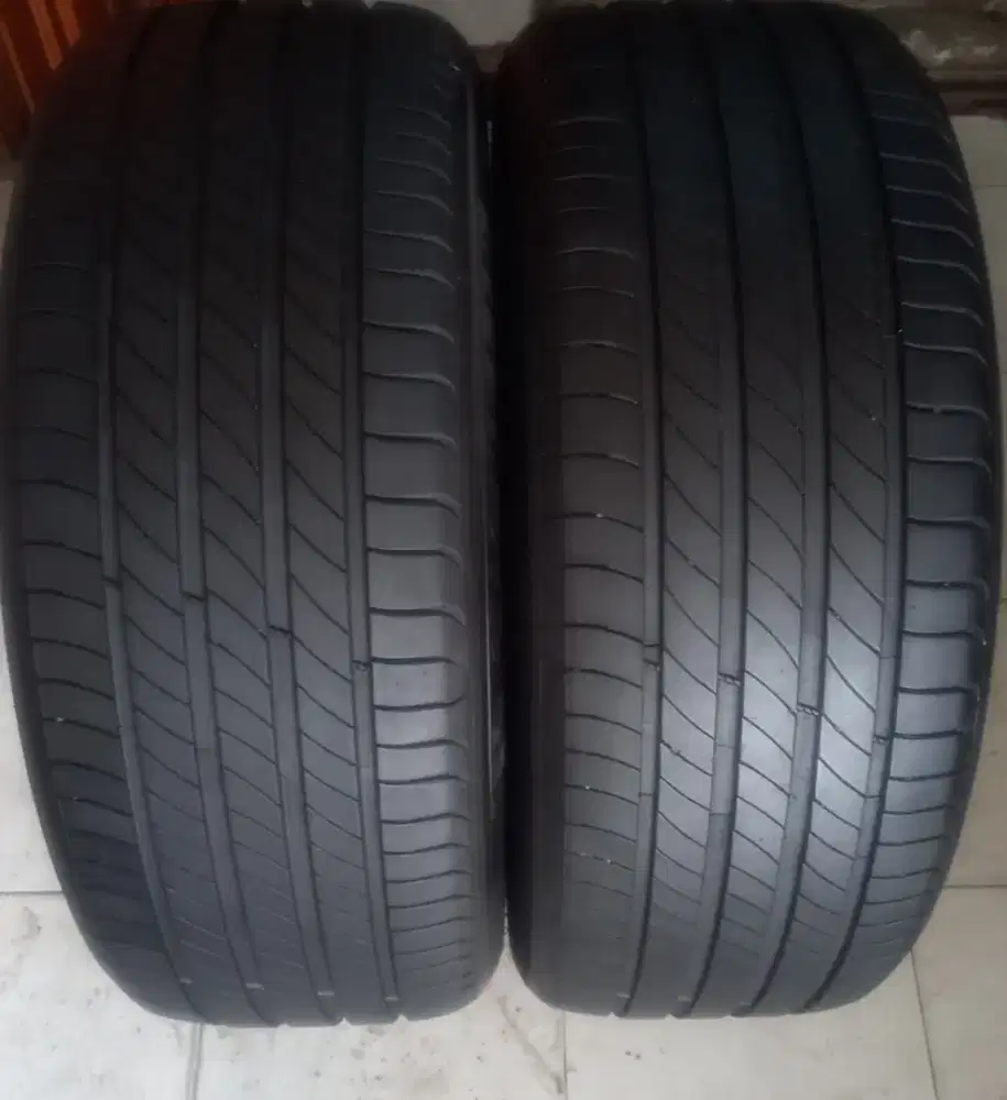 Ban michellin ukuran 225/50/18